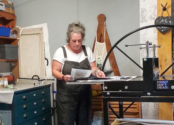 Po S In the Studio Fenella Ross 1727903672
